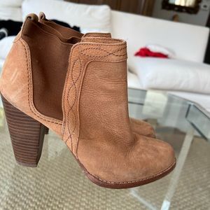 joie leather bootie 37